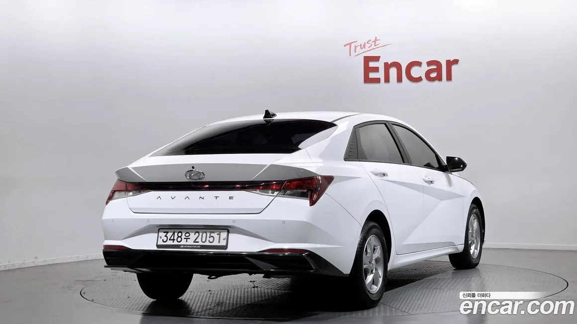 Hyundai AVANTE — фото 3