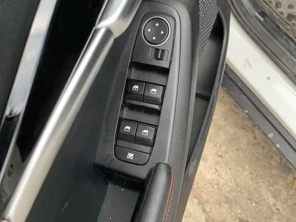 Kia KX3 2022 из CN, фото 8
