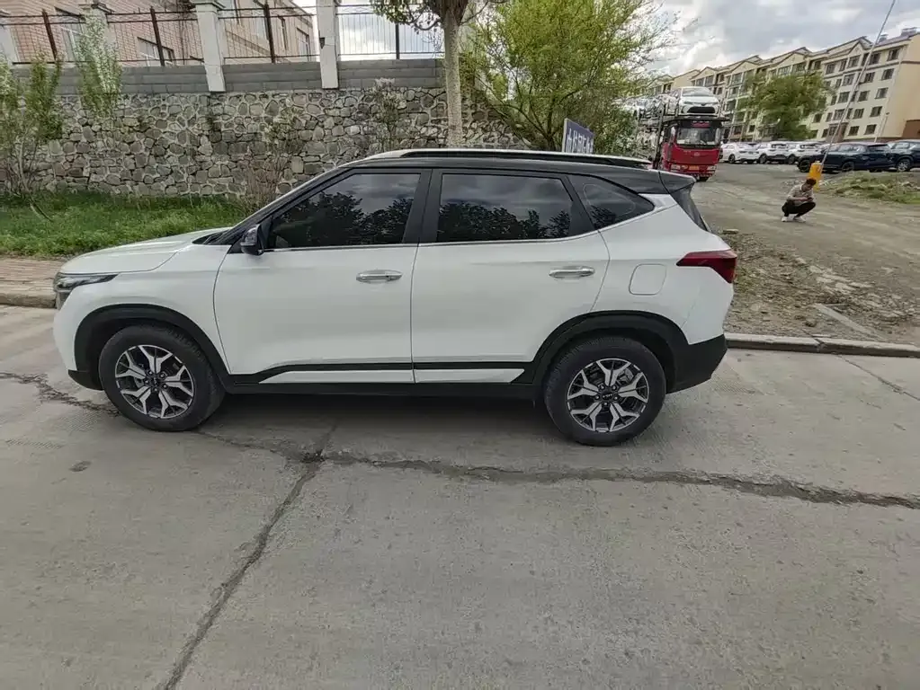 Kia KX3 2022 из CN, фото 7