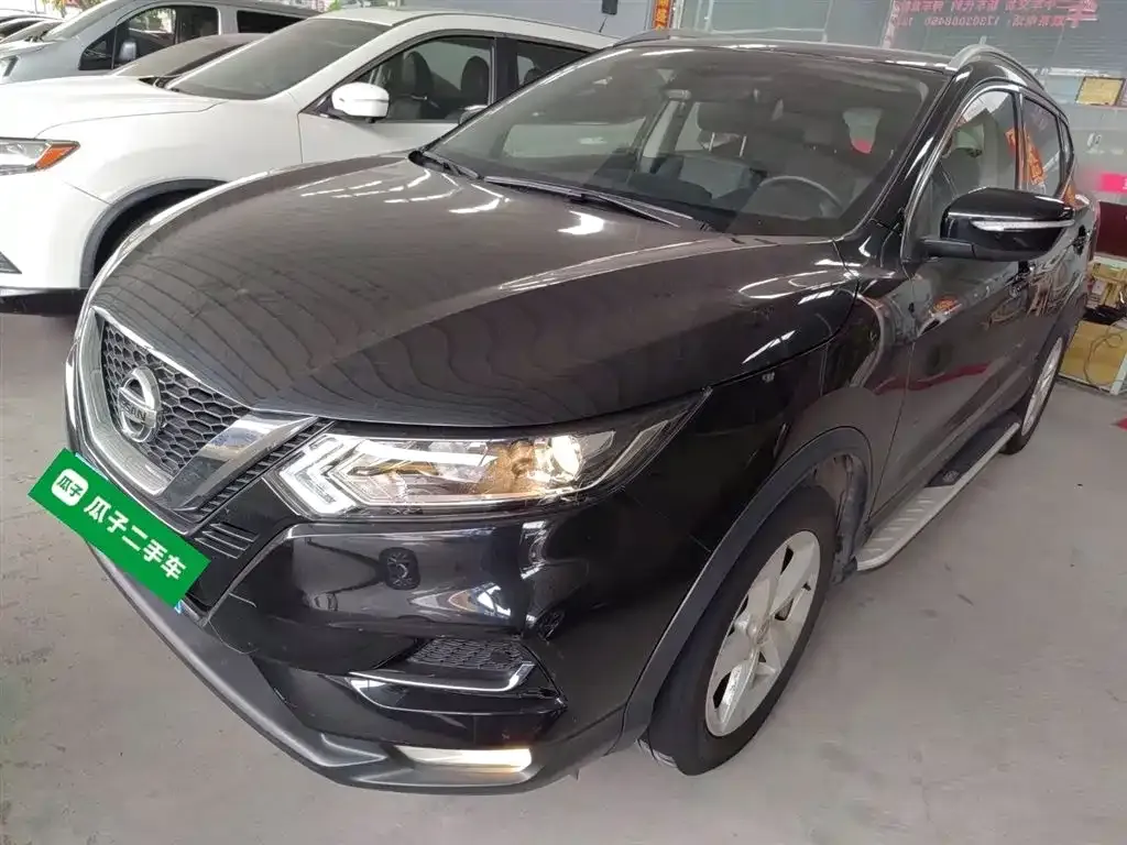 Nissan Qashqai — фото 1