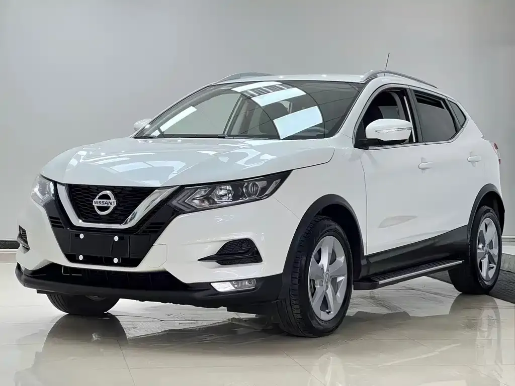 Nissan Qashqai — фото 1