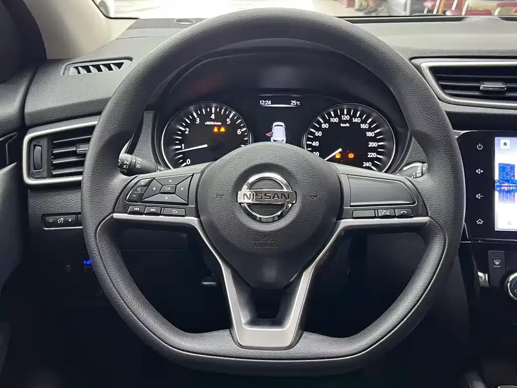 Nissan Qashqai — фото 8
