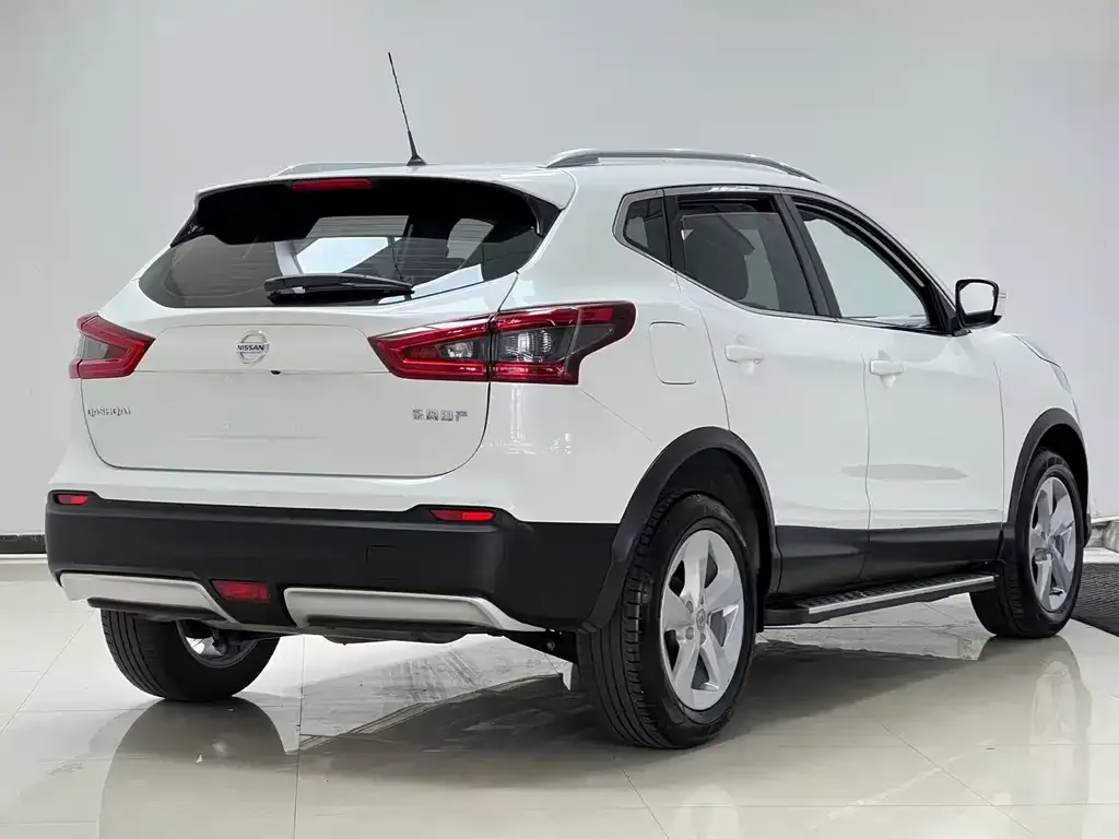 Nissan Qashqai — фото 5