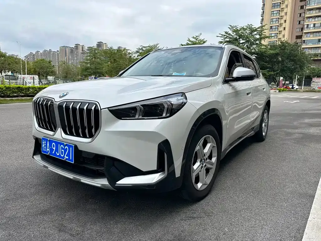 BMW X1 — фото 1