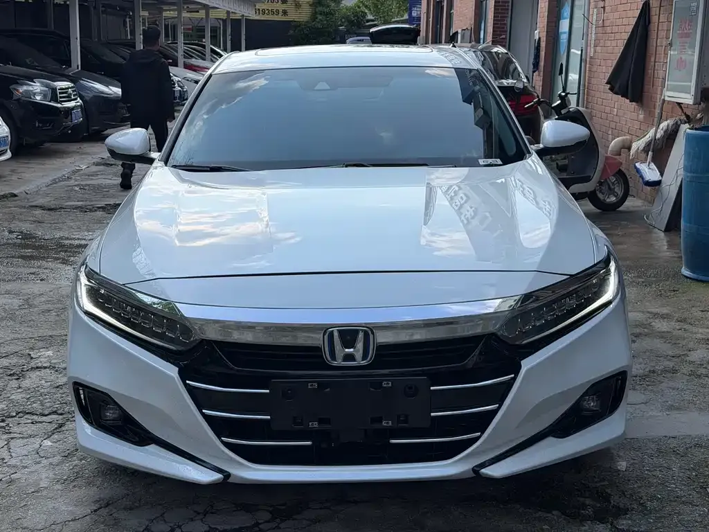 Honda Accord — фото 7
