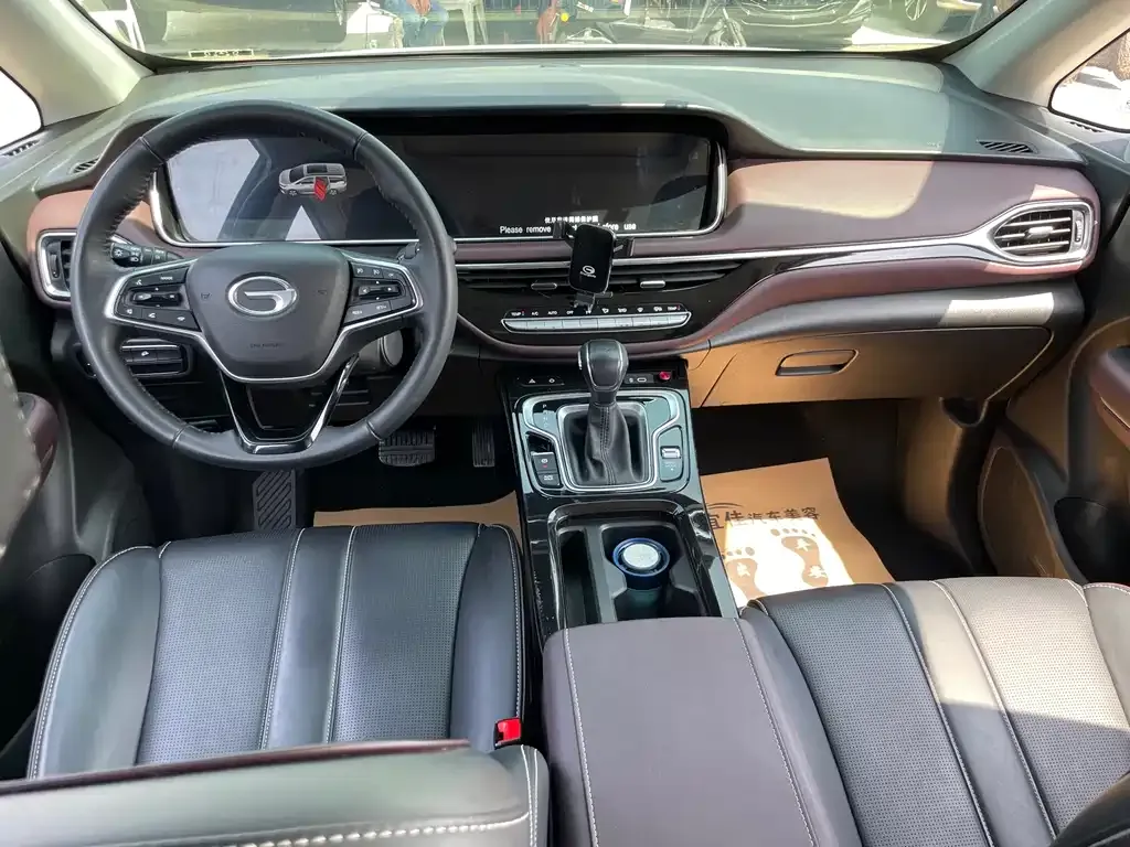GAC Motor Trumpchi M6 — фото 3