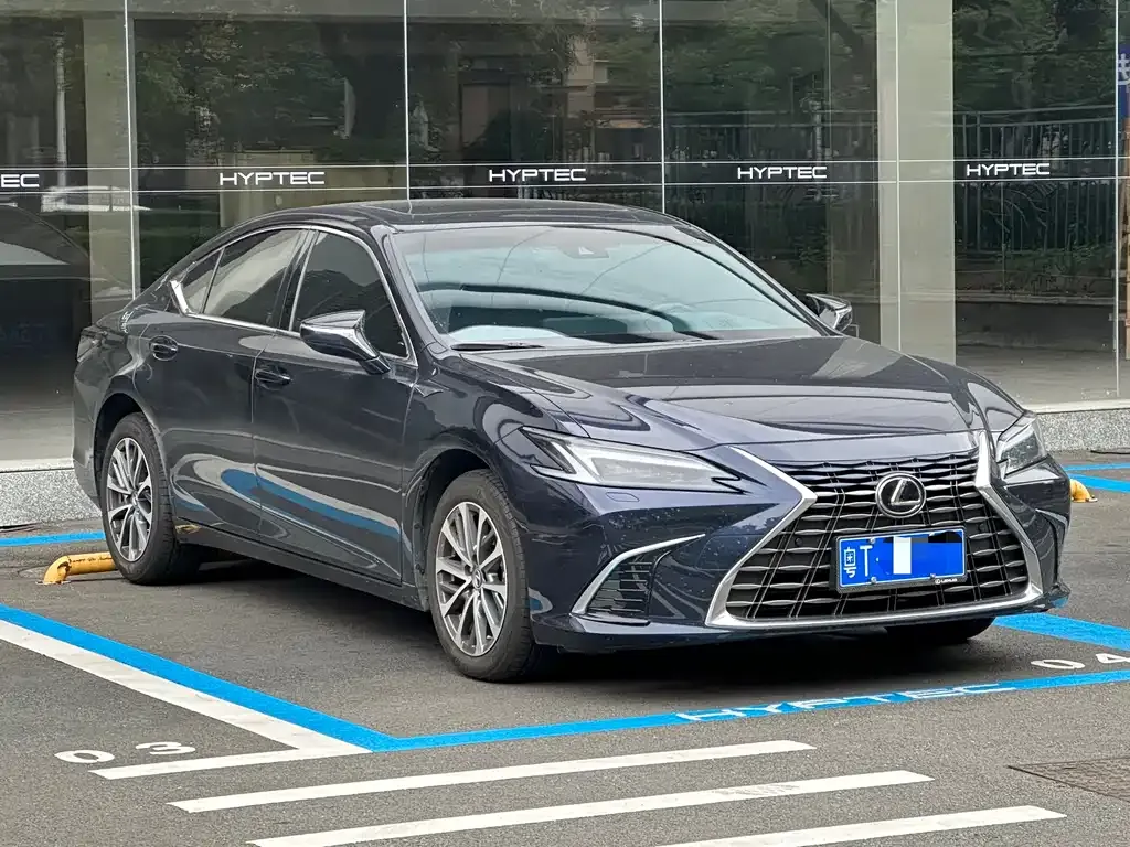 Lexus ES — фото 3