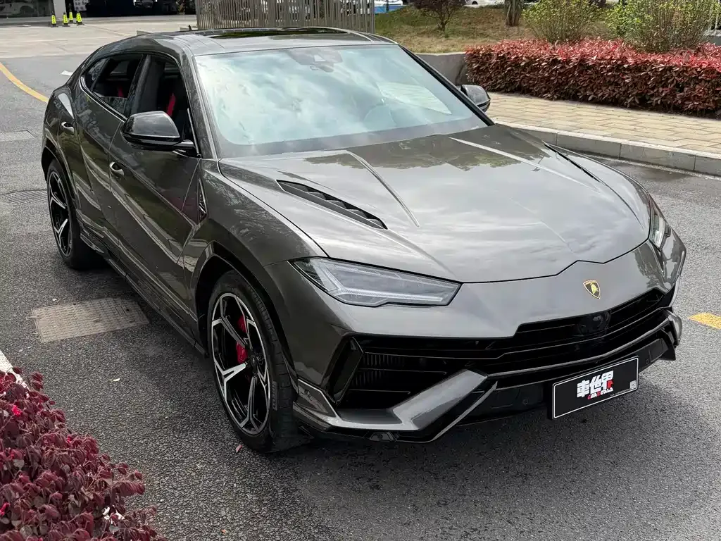 Lamborghini Urus — фото 3