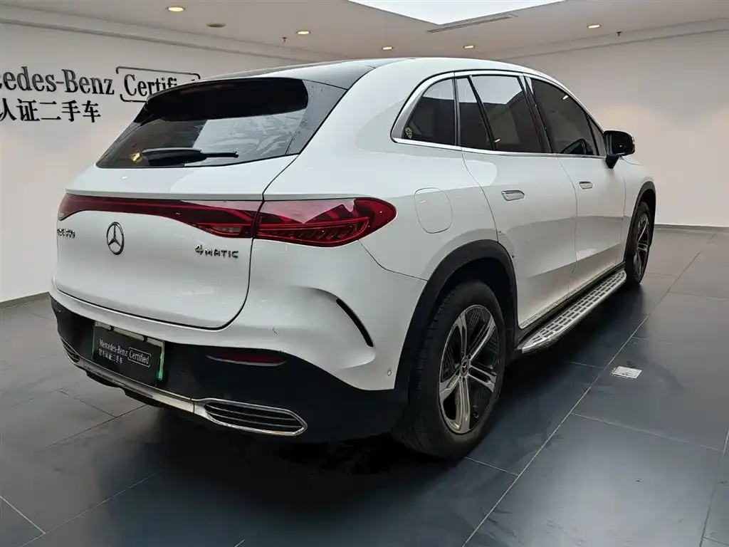 Mercedes-Benz EQE SUV 2023 из CN, фото 9