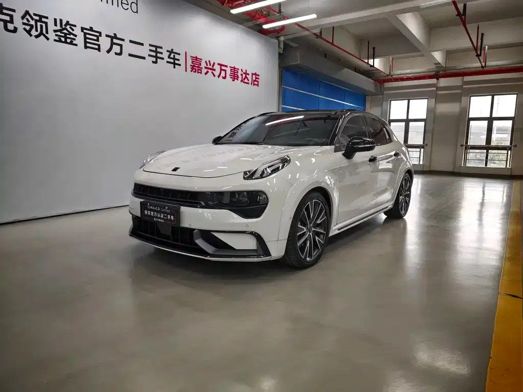Lynk & Co 02 Hatchback