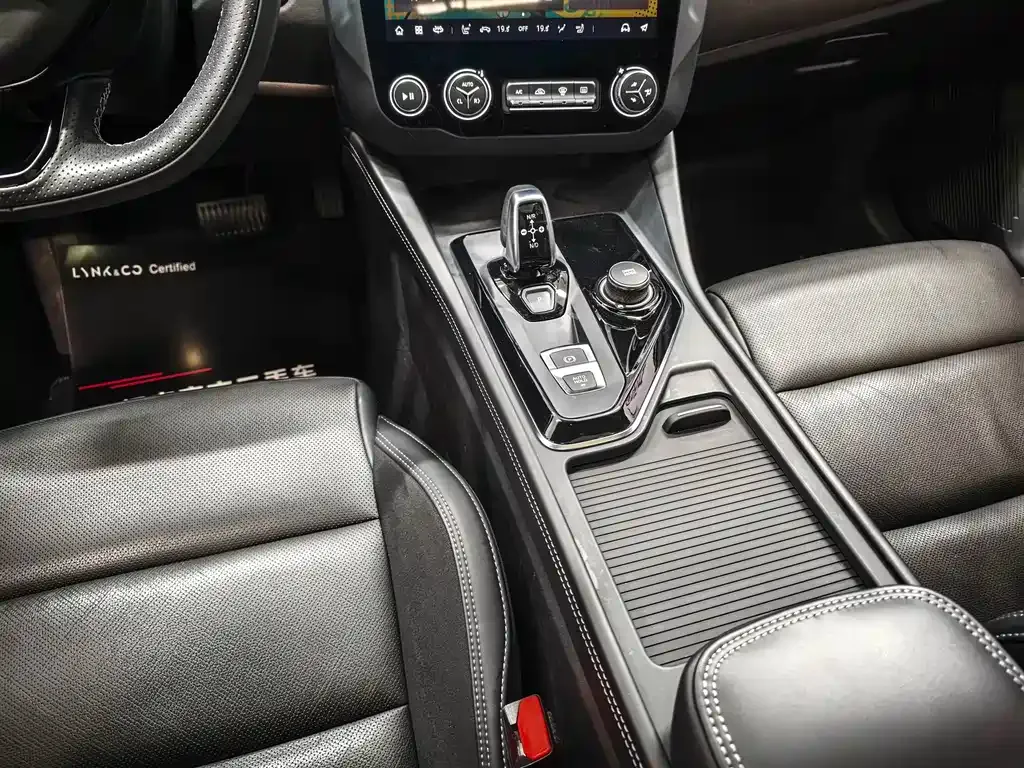 Lynk & Co 02 Hatchback 2022 из CN, фото 10