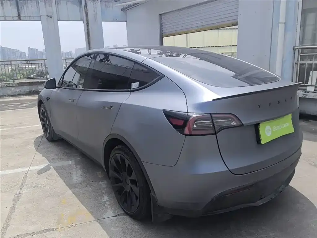 Tesla Model Y — фото 7