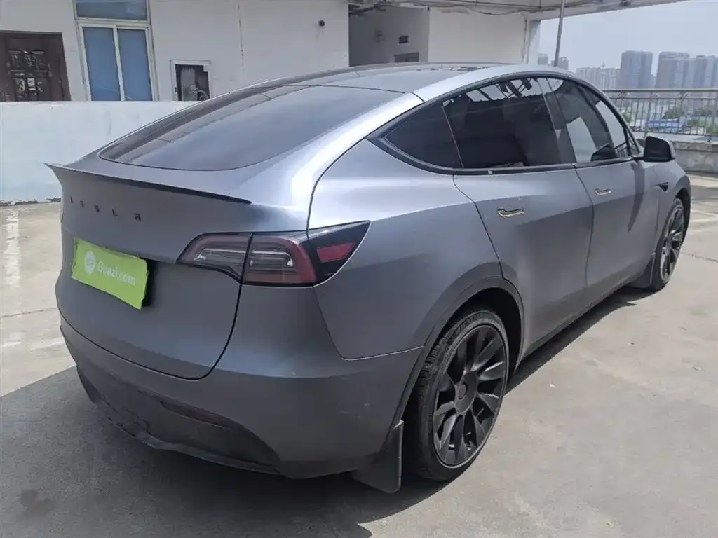 Tesla Model Y — фото 2