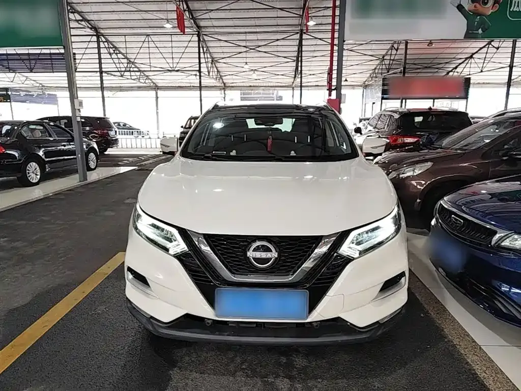 Nissan Qashqai — фото 10