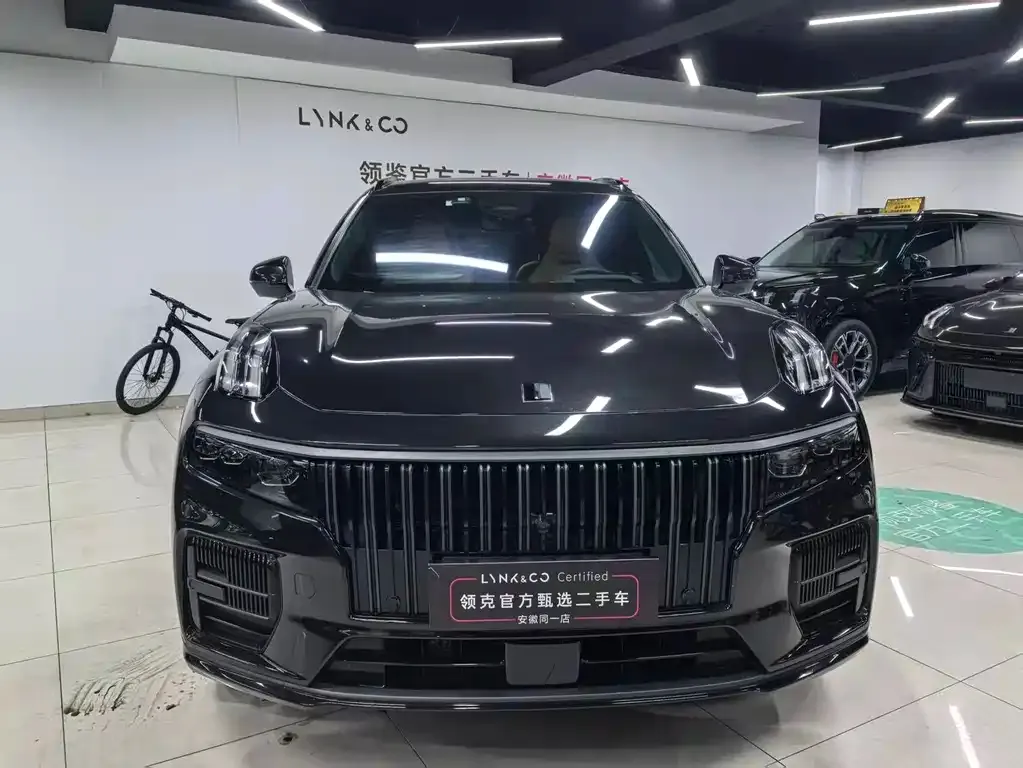 Lynk & Co 09