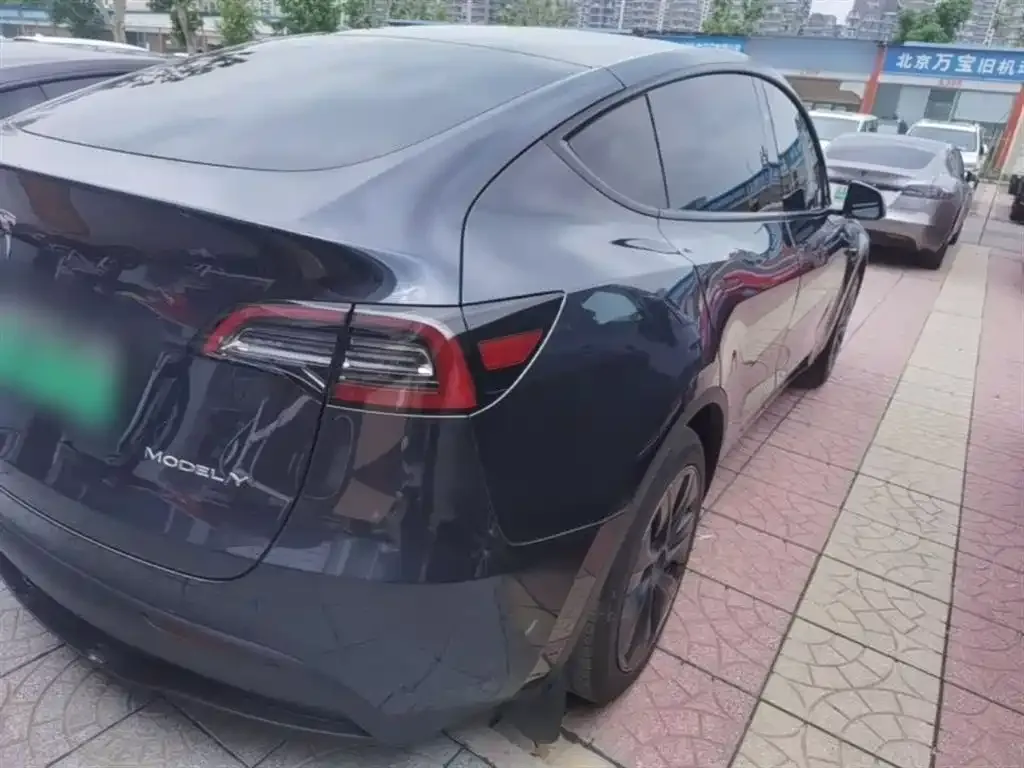 Tesla Model Y — фото 2