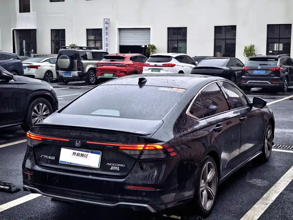 Honda Accord — фото 2