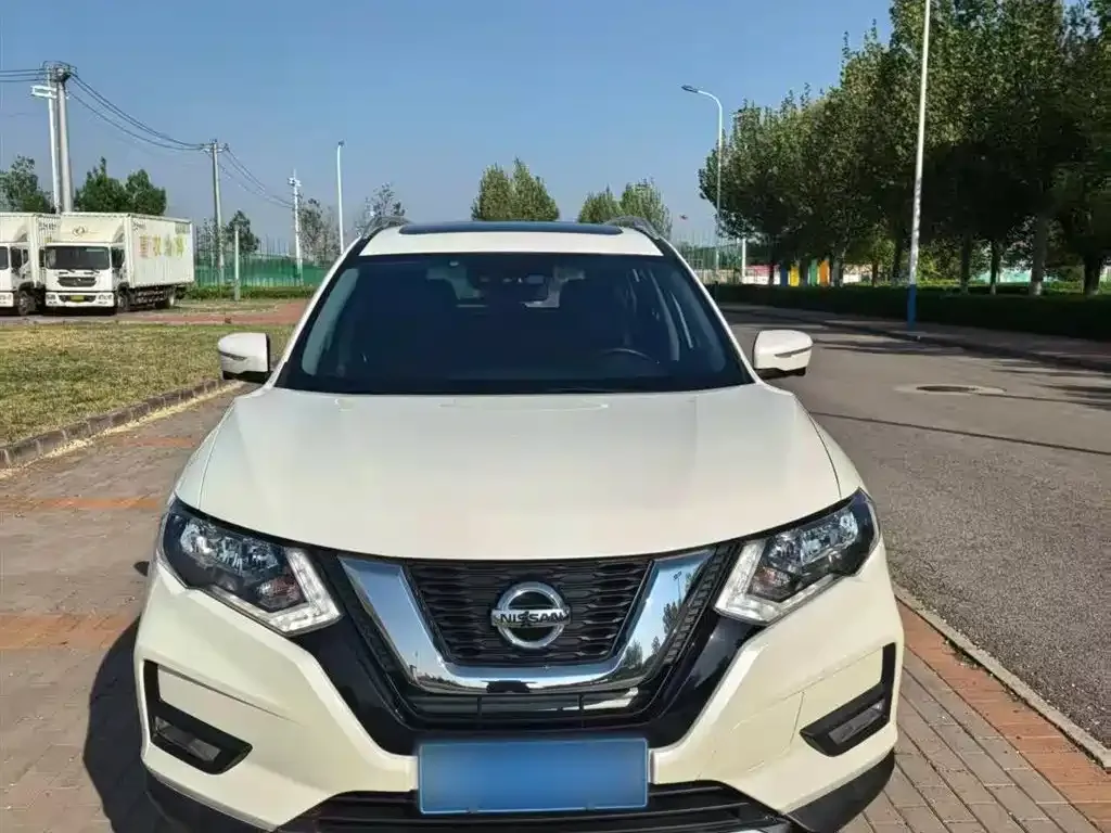 Nissan X-Trail — фото 10