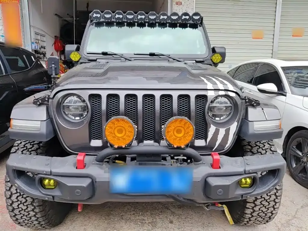Jeep Wrangler — фото 8