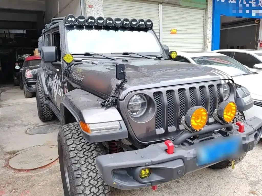 Jeep Wrangler — фото 2