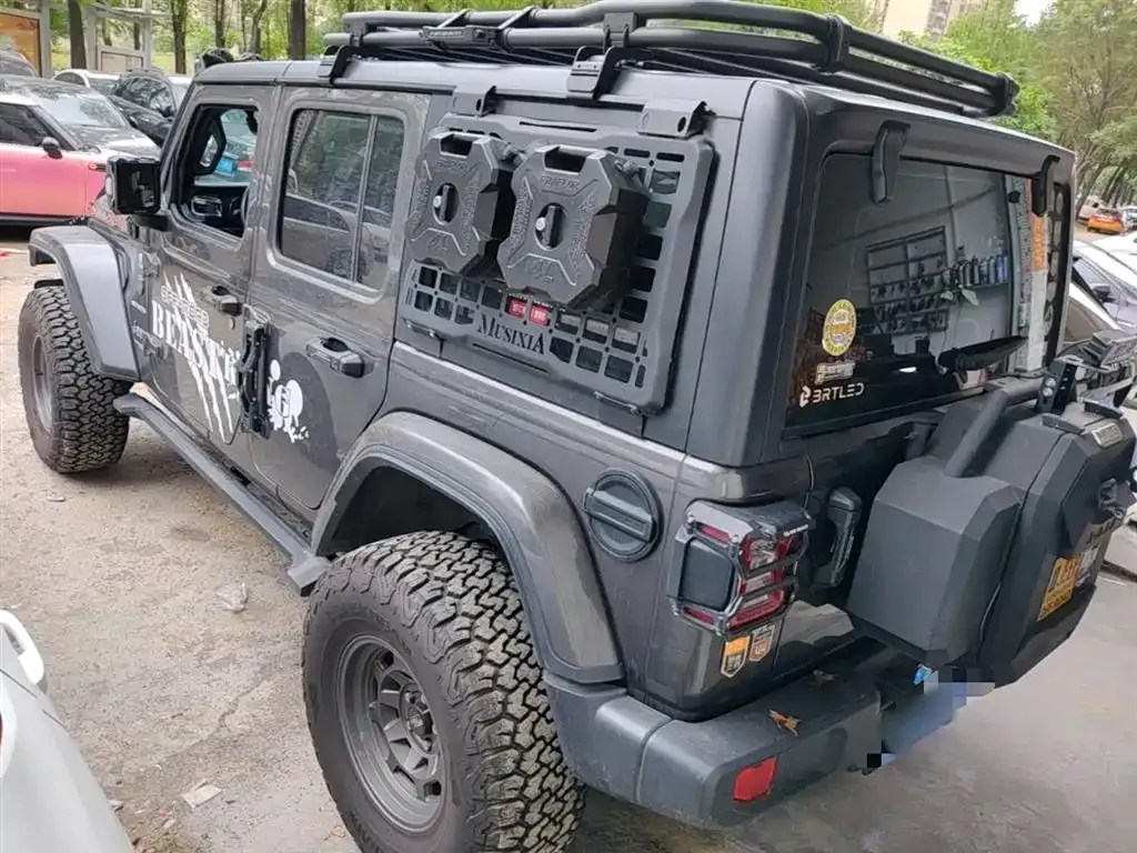 Jeep Wrangler — фото 3