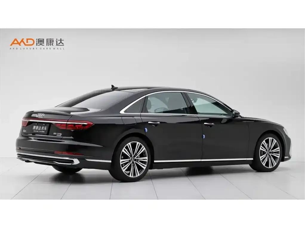 Audi A8 — фото 9