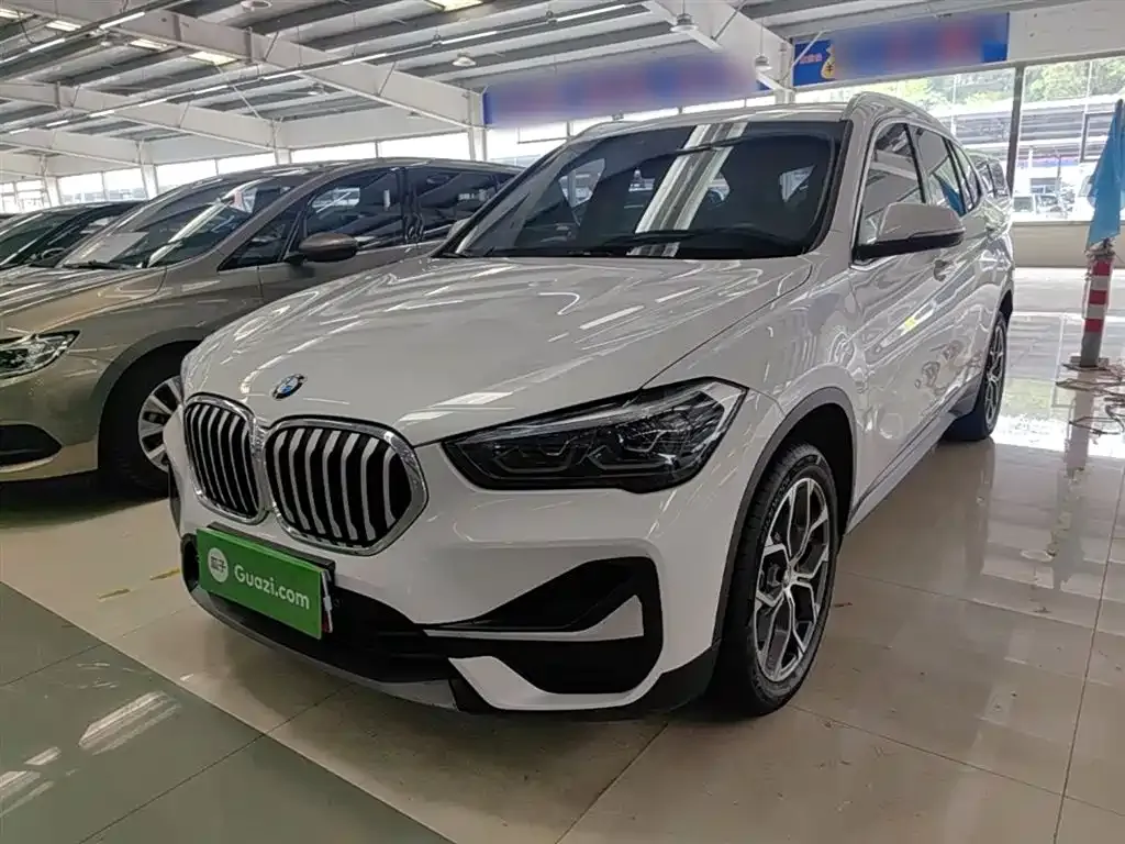 BMW X1 — фото 10