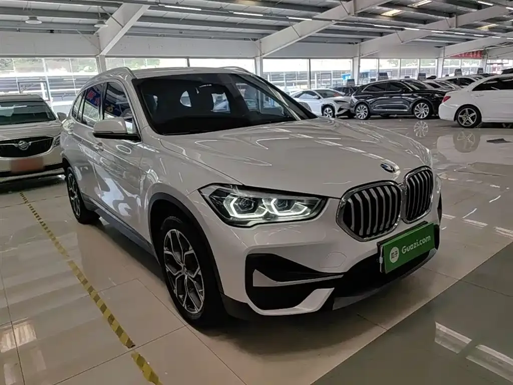 BMW X1 — фото 9