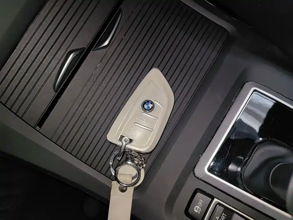 BMW X1 — фото 3