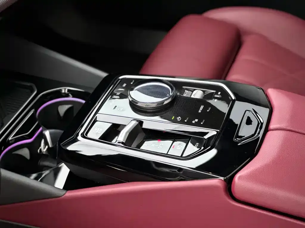 BMW 5 Series (Import) 2025 из CN, фото 8