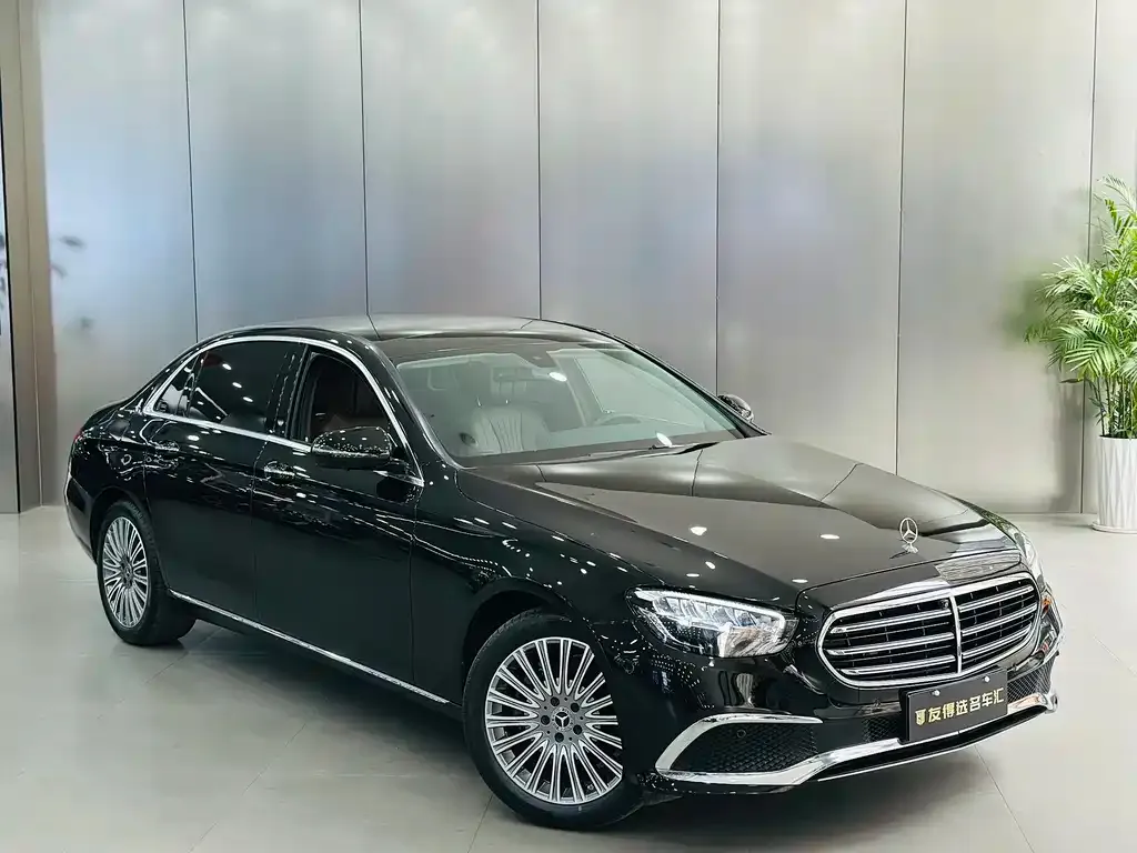 Mercedes-Benz E-Class — фото 10