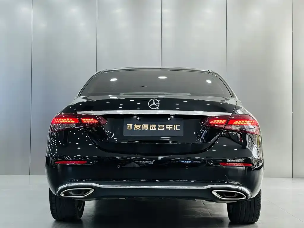 Mercedes-Benz E-Class — фото 4