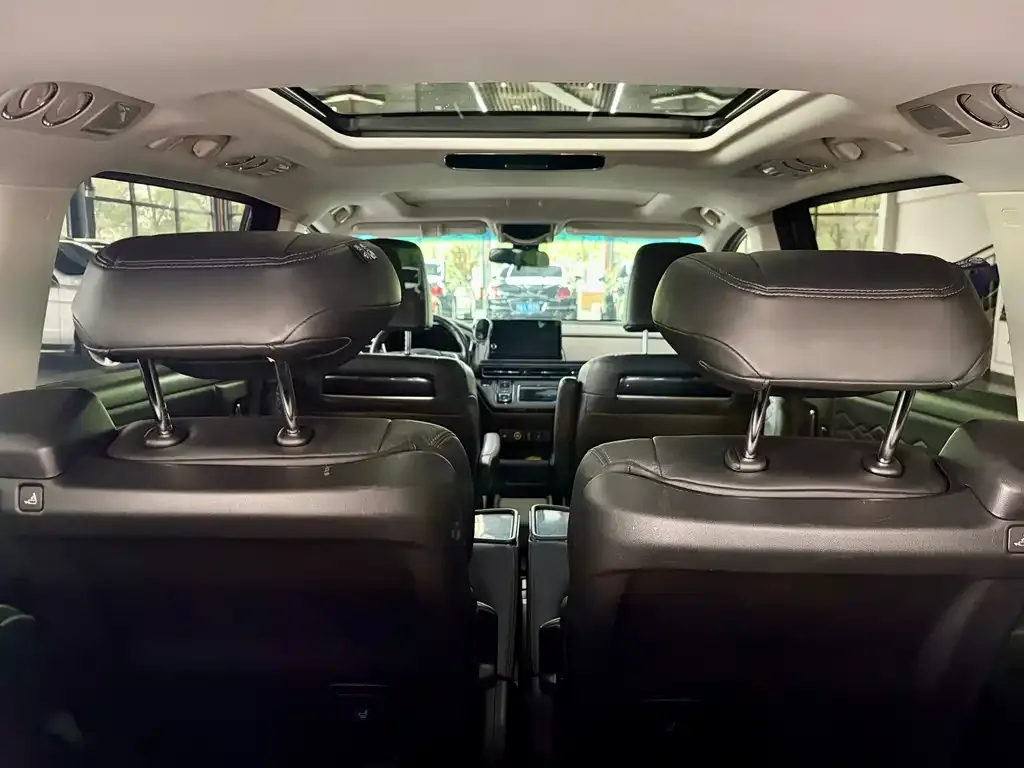 Honda Elysion 2023 из CN, фото 2