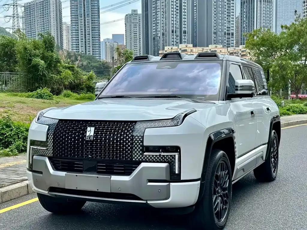 Yangwang U8