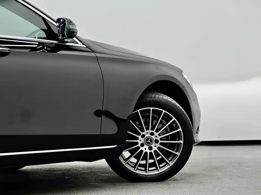 Mercedes-Benz E-Class — фото 10