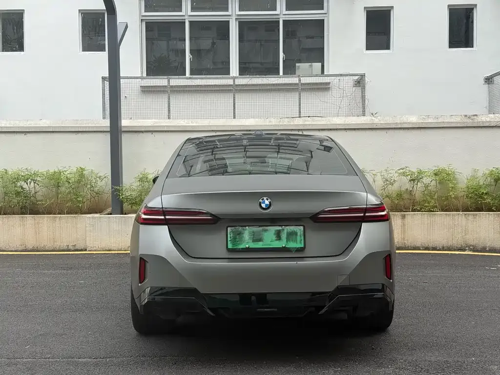 BMW i5 2024 из CN, фото 10