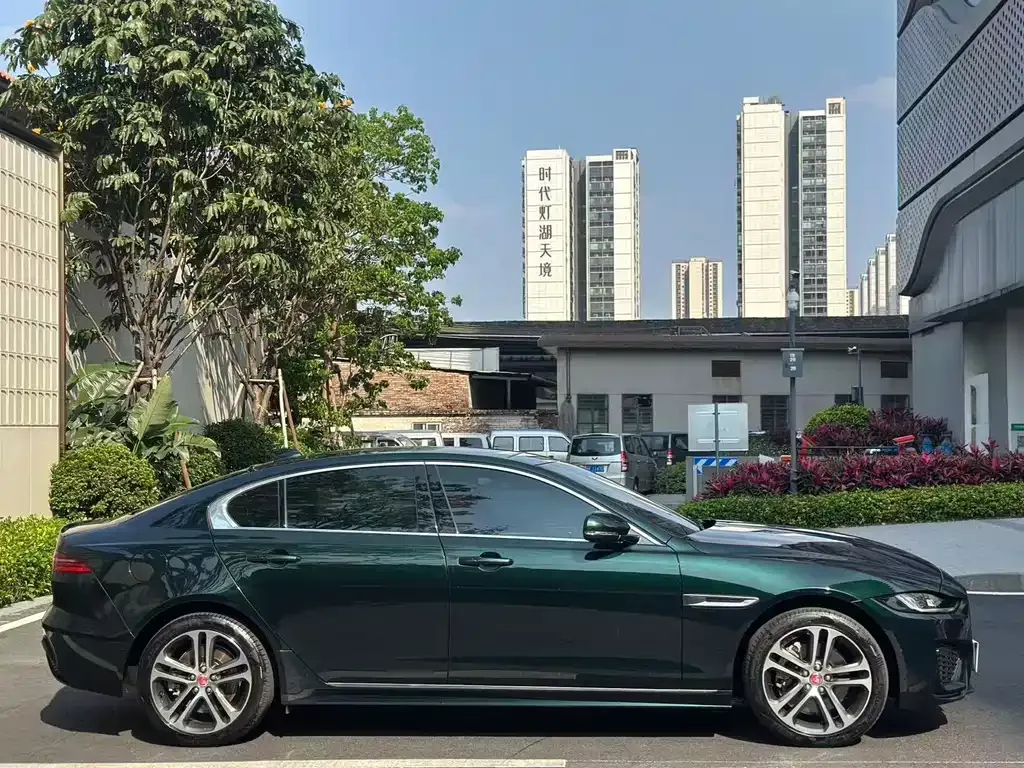 Jaguar XEL — фото 3