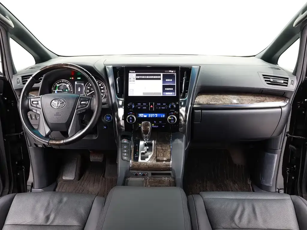 Toyota Alphard — фото 4