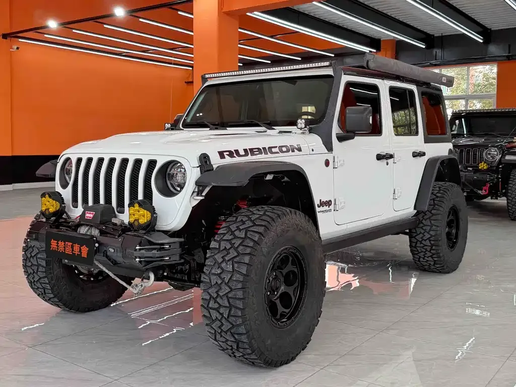 Jeep Wrangler — фото 1