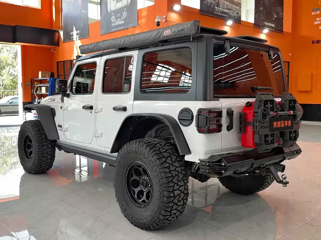 Jeep Wrangler — фото 6