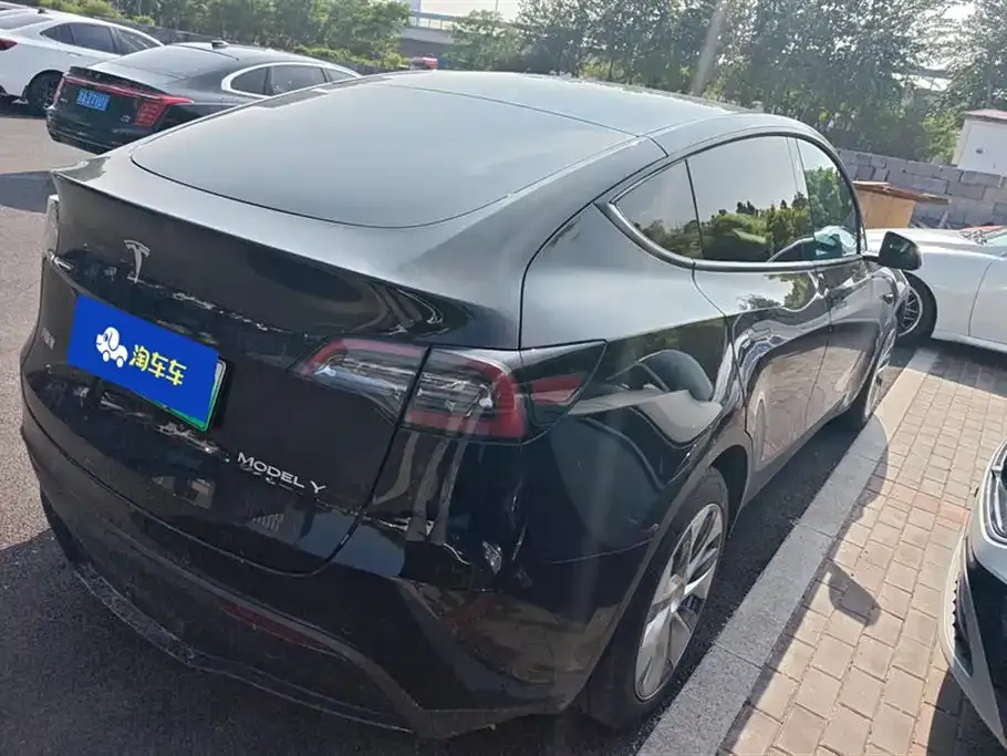 Tesla Model Y — фото 9