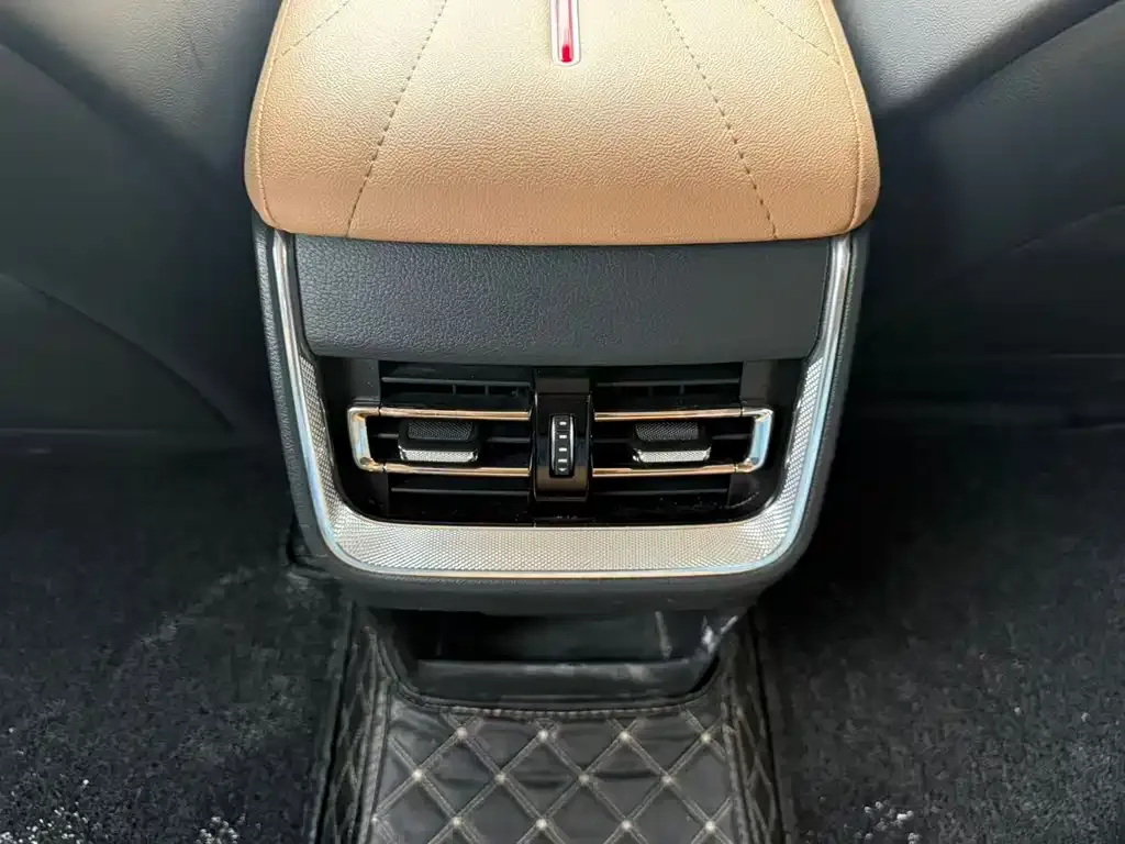 Hongqi H5 — фото 4