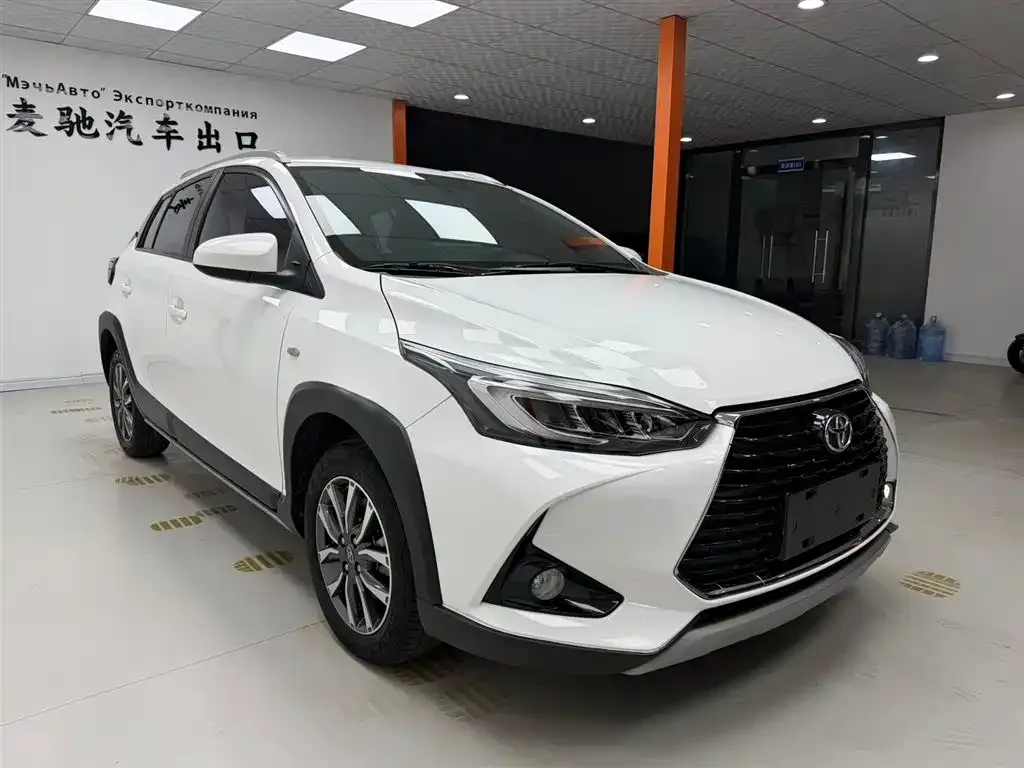 Toyota Yaris L — фото 6