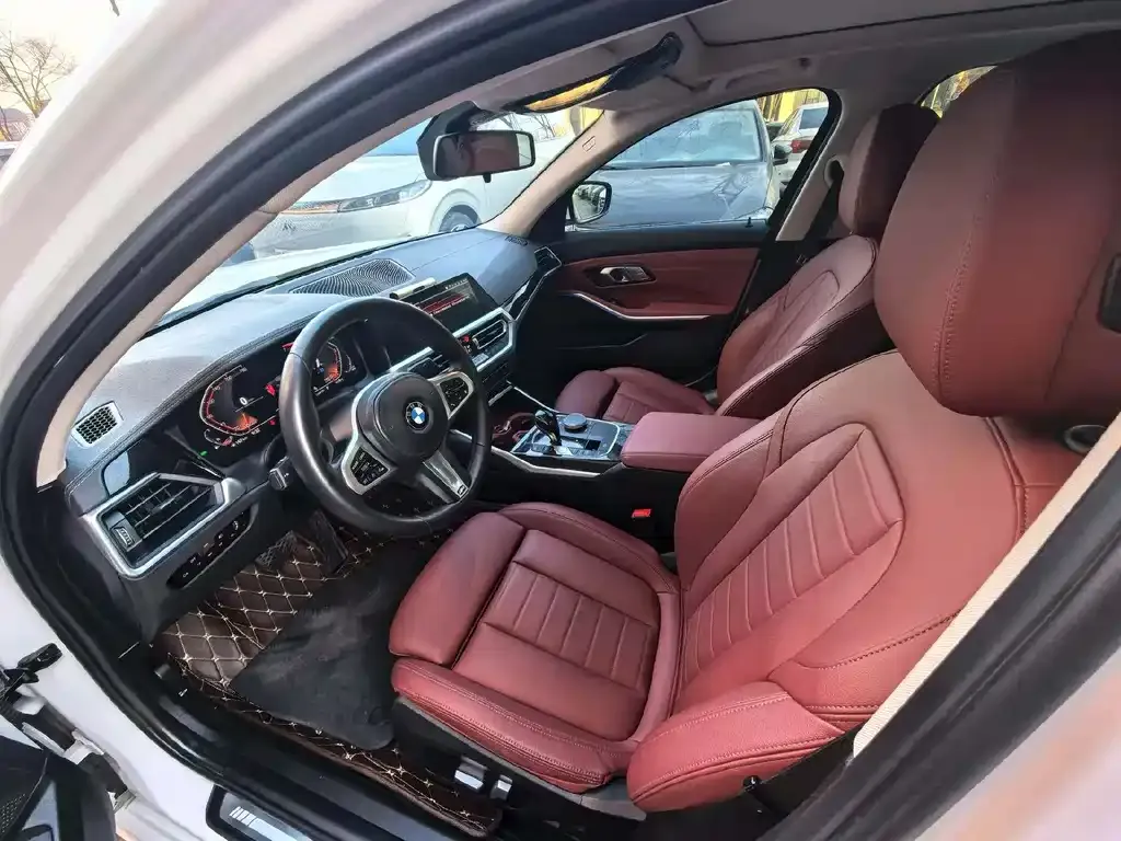 BMW 3 Series 2021 из CN, фото 2