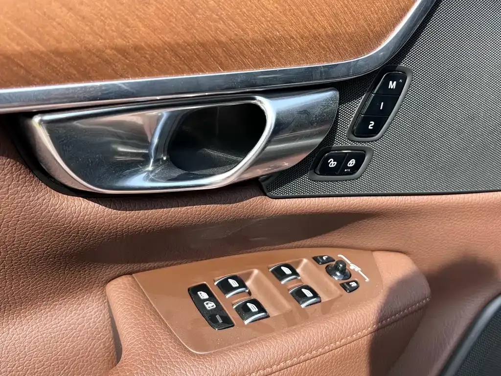 Volvo S90 — фото 7