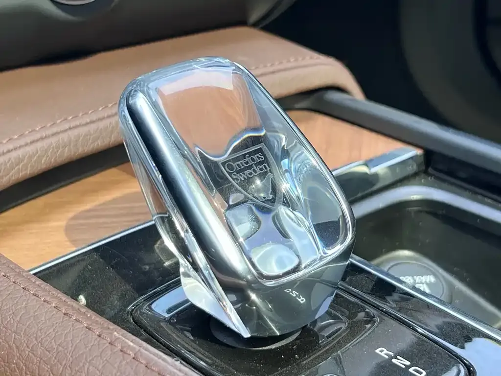 Volvo S90 — фото 3