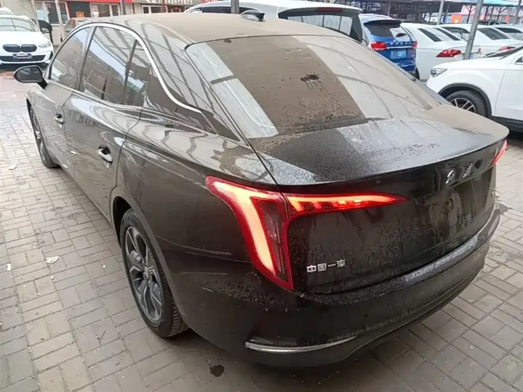 Hongqi E-QM5 — фото 2