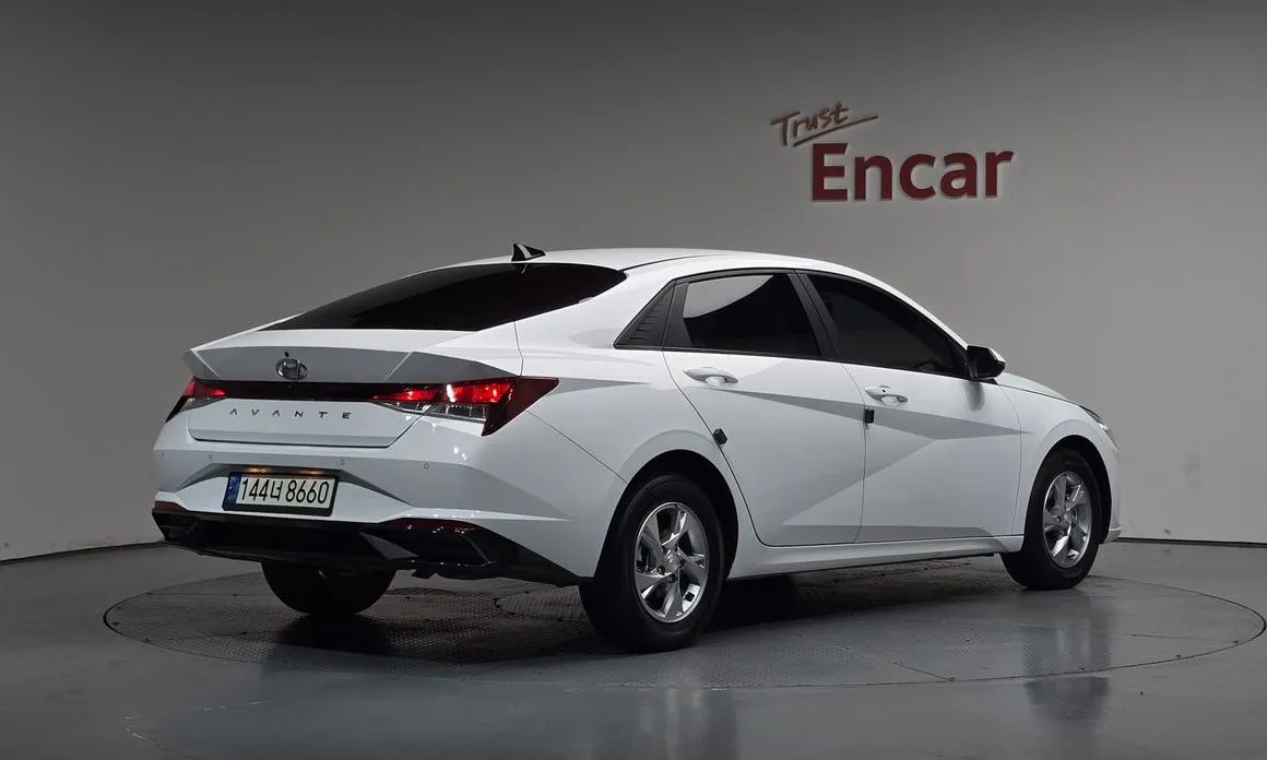 Hyundai AVANTE — фото 2