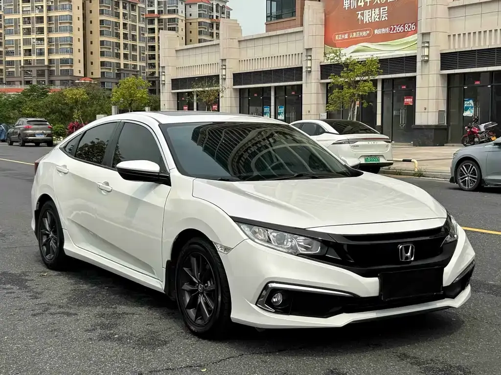 Honda Civic — фото 10