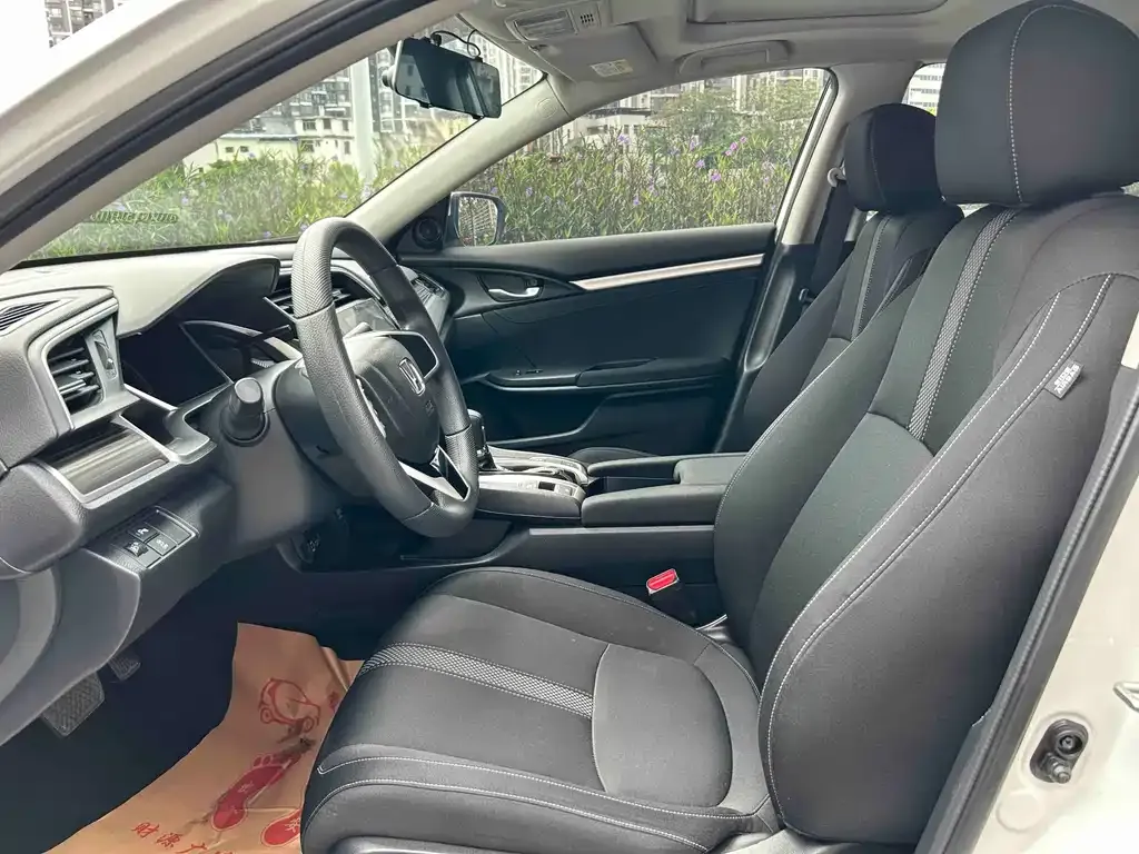Honda Civic — фото 8